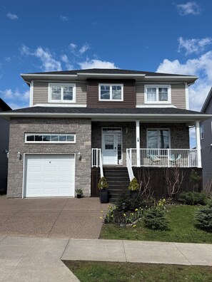 Exterior - Newly Renovated Bedford Suite (Halifax)