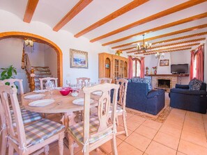 Dining - Villa Fuster - PlusHolidays by Interhome (Calpe/Calp)