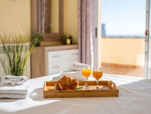 Dining - Villa Sabita - PlusHolidays by Interhome (Calpe/Calp)