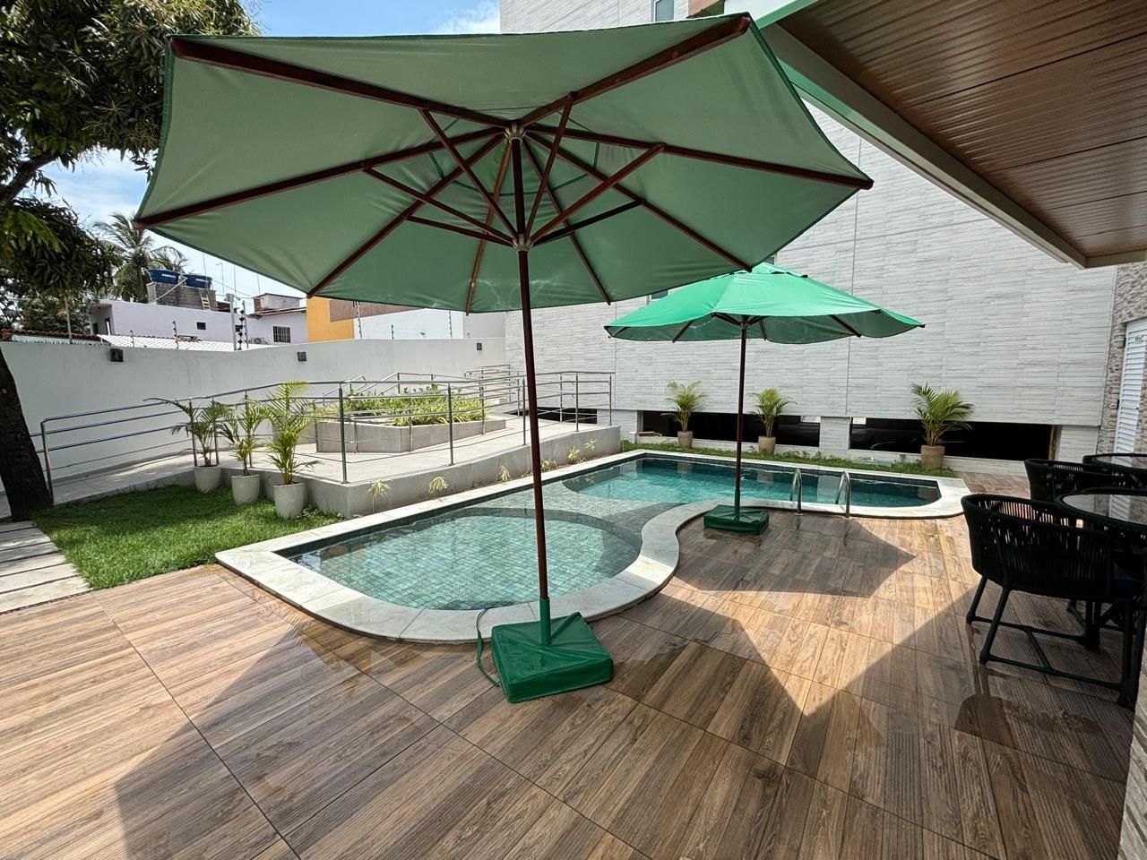 City Apartment | Pool