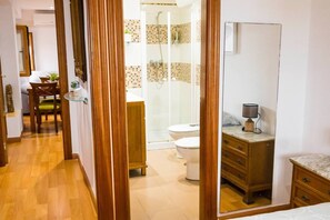 Bathroom - Vrbo Property (Granada)
