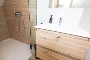 Bathroom - Vrbo Property (Granada)