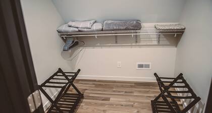 Luxury 2-bedroom B&B near the beautiful Spring Dam in Roaring Spring