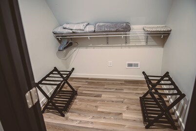 Luxury 2-bedroom B&B near the beautiful Spring Dam in Roaring Spring