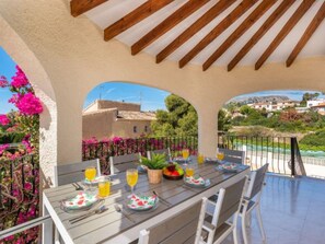 Outdoor dining - Villa Agudin - PlusHolidays by Interhome (Calpe/Calp)