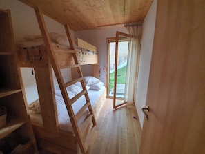2 bedrooms, internet