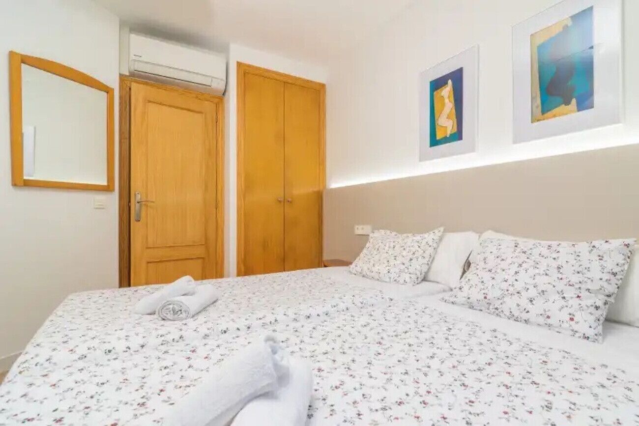 2 chambres, fer et planche à repasser, Wi-Fi gratuit, draps fournis