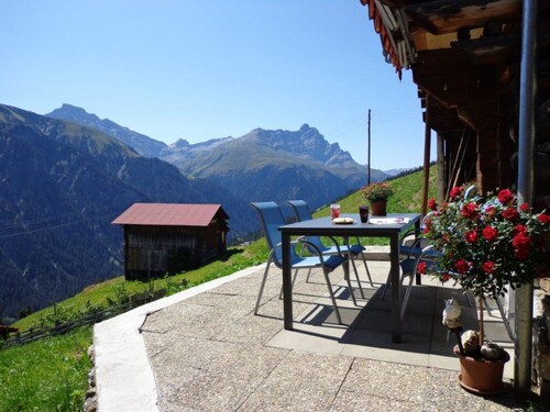 Gün Derungs, Safien-Platz, (Safien Platz), 07001B by Interhome