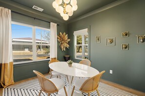 Dining - New Downtown Retreat! Walk to Riverfront & Convention Ctr (Wilmington)