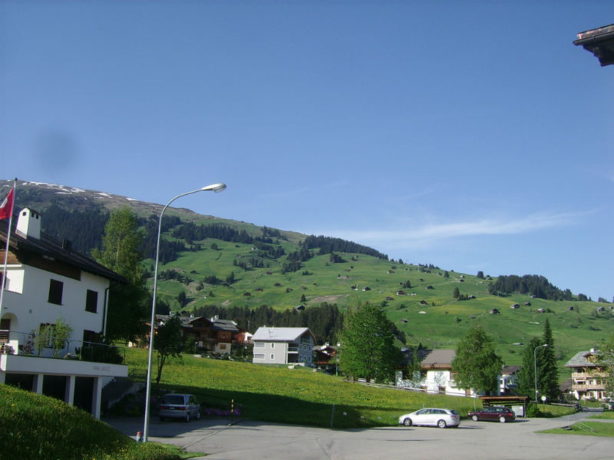 Parkplätze auf dem Gelände