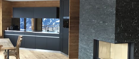 雪櫃、焗爐、洗碗機、廚房用具/餐具/器皿