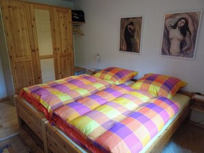 1 bedroom - Gadahüs Elvers, Obersaxen-Misanenga, (Obersaxen). by Interhome (Obersaxen Affeier)