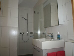 Towels - Studio Bäch, Safien-Thalkirch, (Thalkirch (Safien)). by Interhome (Thalkirch)