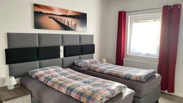 Cribs/infant beds, free WiFi, bed sheets