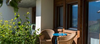 Davos Caplan Ledermann, Vella, (Vella). by Interhome