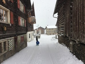 Skidåkning och snöaktiviteter