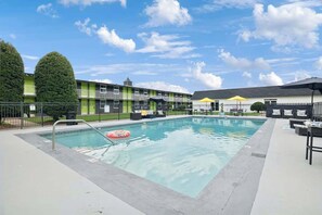 Pool - Sleek 2 Bed | 10 Min to Downtown + BNA Access (Nashville)