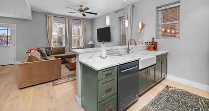 Sunrise+Sunset | TG Park | 3BR | 2 Patios+Parking