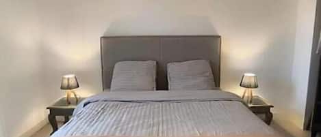 1 chambre, fer et planche Ă repasser, Wi-Fi, literie fournie