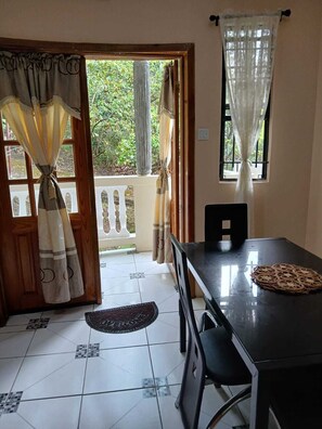 Dining - Stylish, tranquil island retreat offering comfort, privacy and coastal charm (Castries)