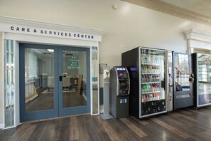 Interior - Sleek- Mins To - Atrium Health & CIA & Stadium (Charlotte)