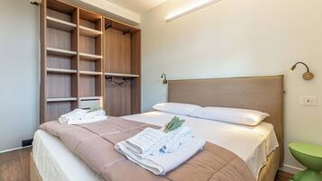 1 chambre, fer et planche Ă repasser, Wi-Fi gratuit, draps fournis