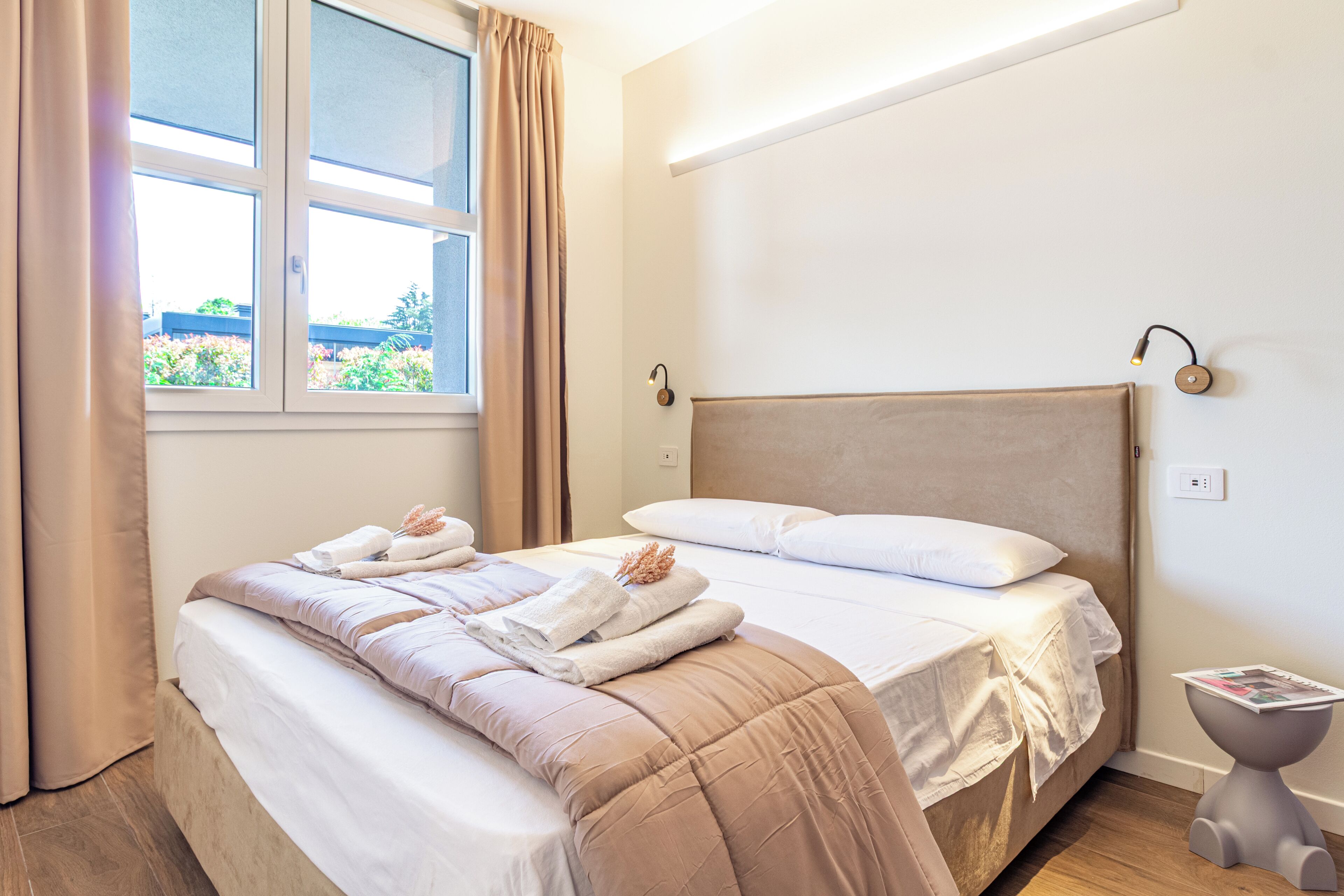 1 habitación, tabla de planchar con plancha, wifi gratis y ropa de cama 