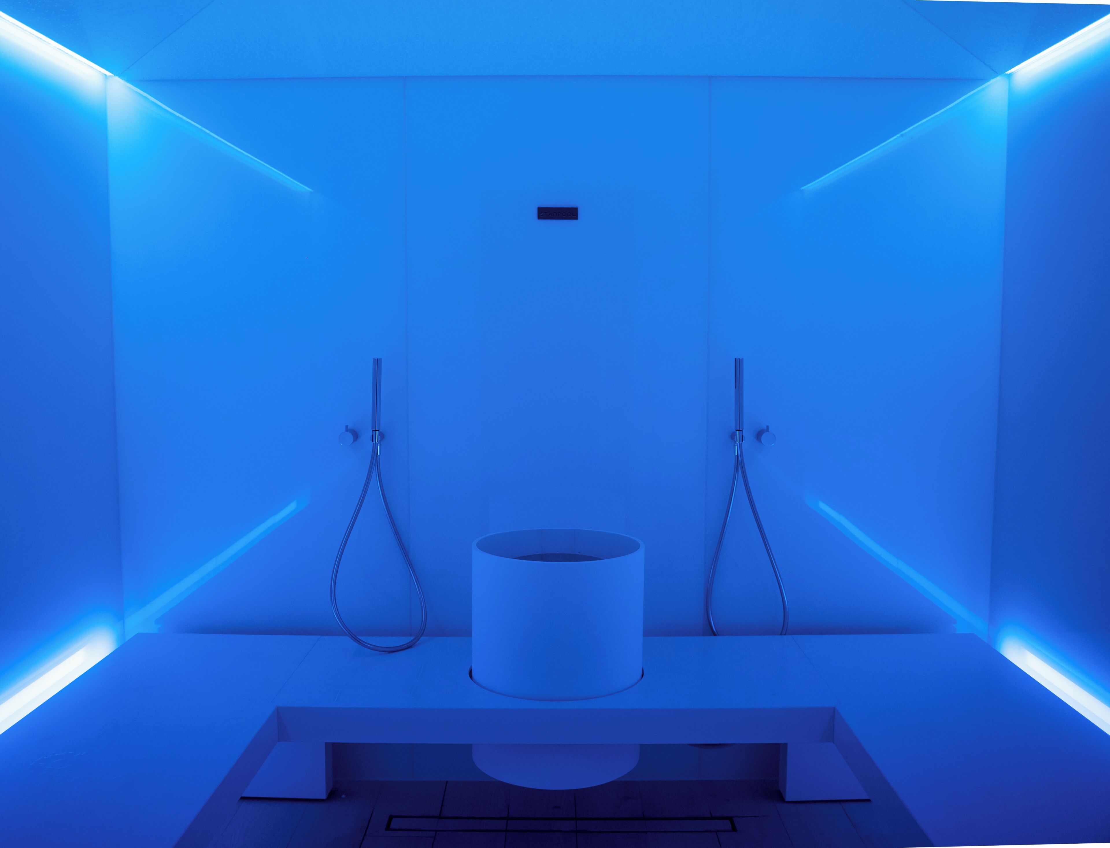 Sauna, Whirlpool, Dampfbad, Massageanwendungen