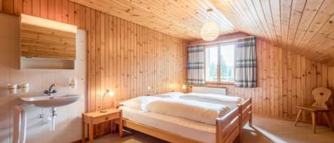 1 室のベッドルーム、インターネット