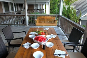 Outdoor dining