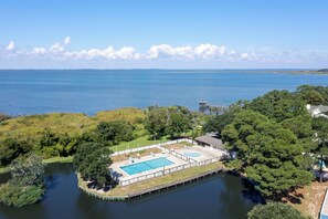 Pool - Bliss: Shared Pool & Sports Center | Short Walk to Beach (Corolla)