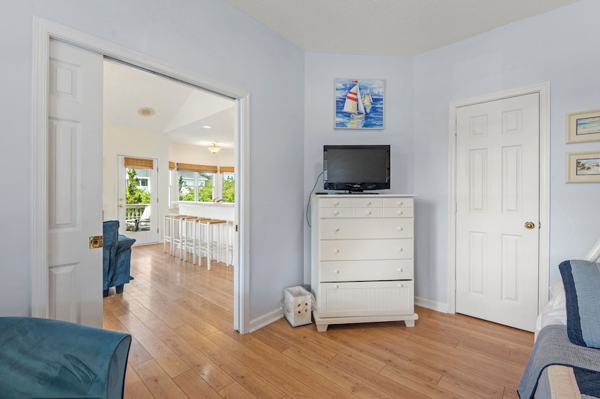 Bliss: Shared Pool & Sports Center | Short Walk To Beach - Corolla, NC