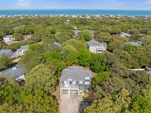 Exterior - Moon Jelly Manor: Fenced Yard | Pickleball Court Access (Southern Shores)
