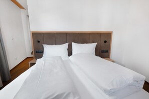 1 bedroom, WiFi, bed sheets - Apartment 'Smart 5' with Balcony and Breakfast Included - new 2026 (Trodena nel Parco naturale)