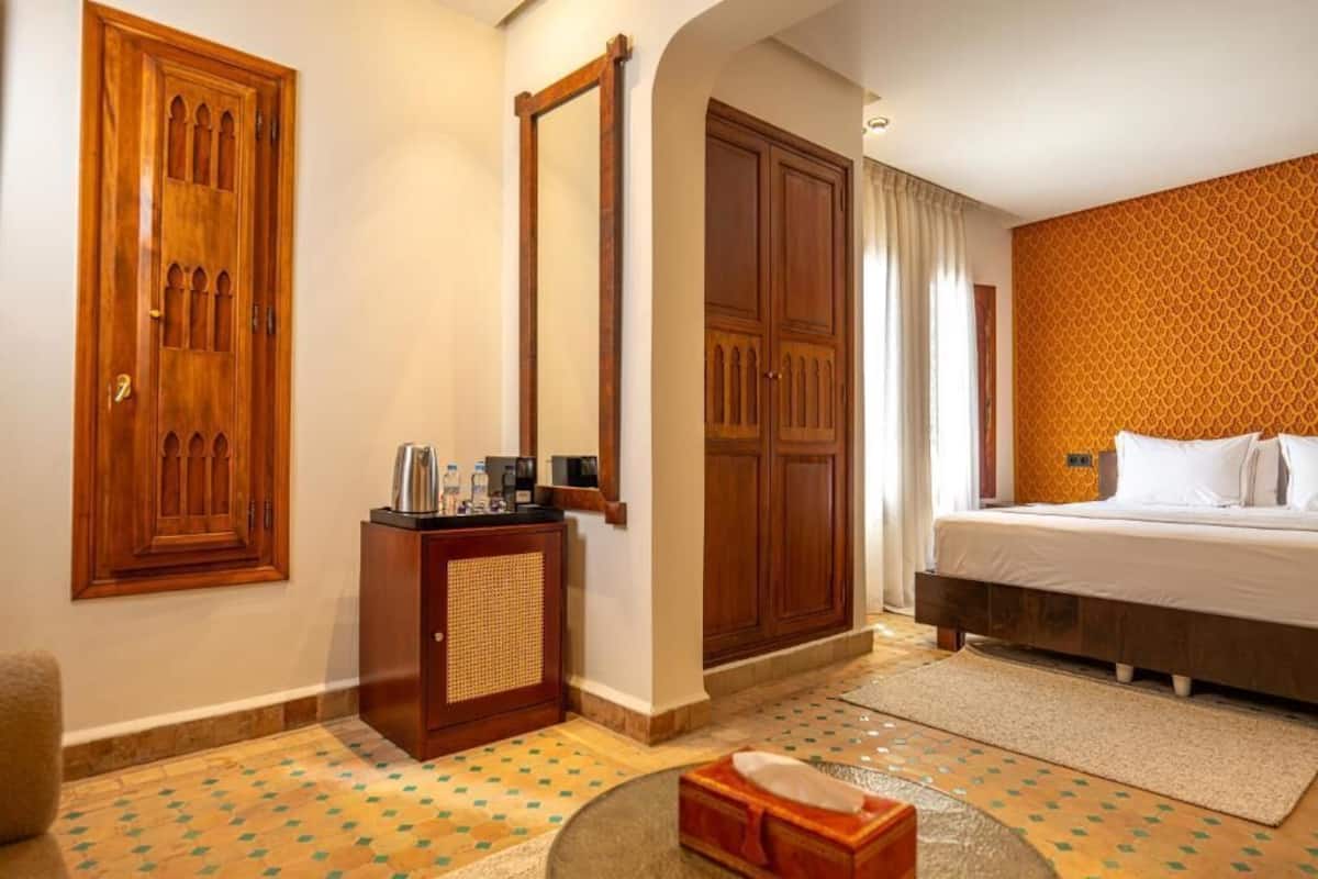 Junior Suite, City View | In-room safe, soundproofing, free WiFi