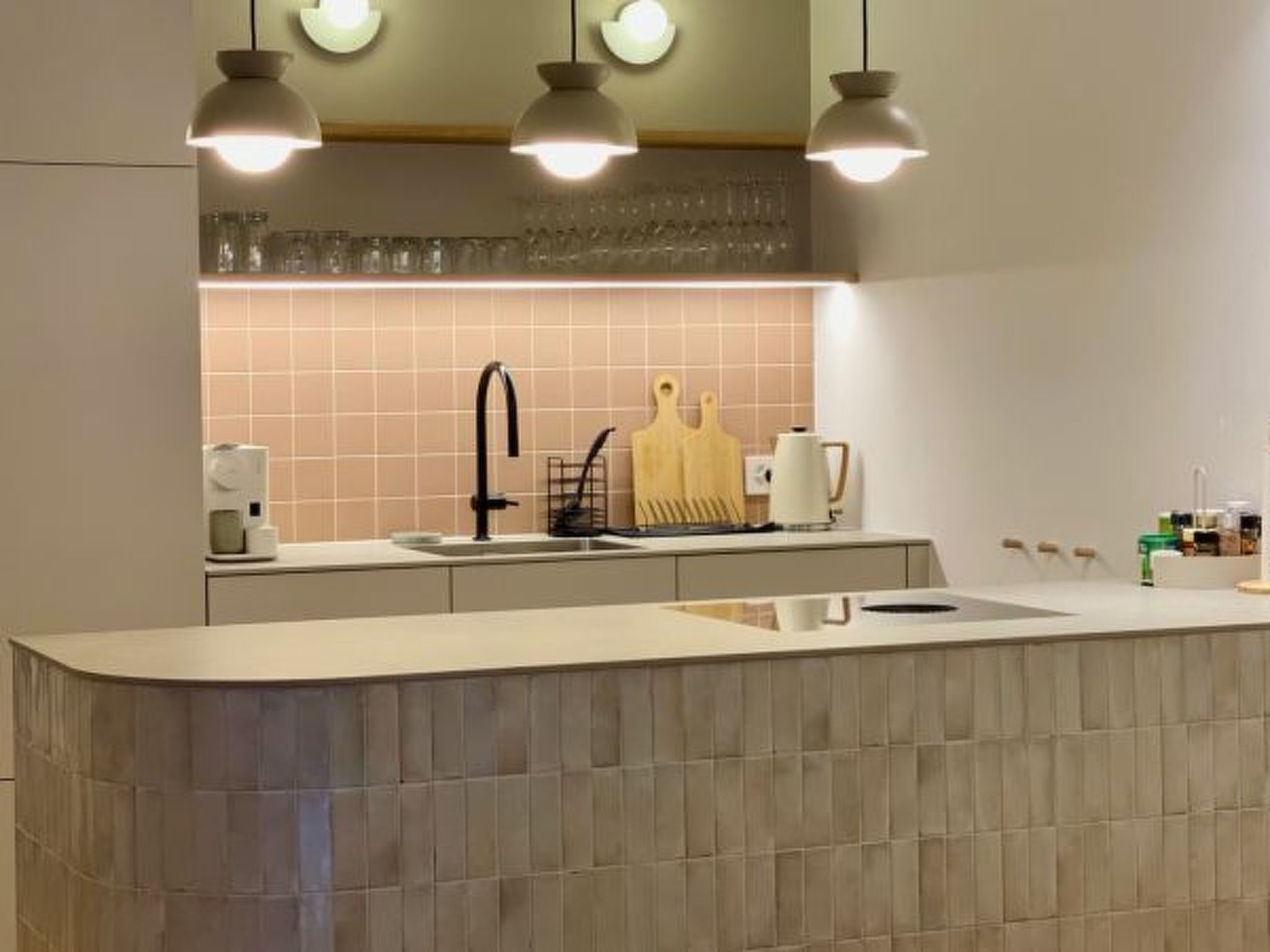 Fridge, dishwasher, cookware/dishes/utensils