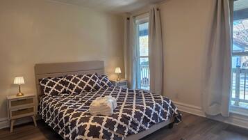 2 bedrooms, desk, iron/ironing board, travel crib