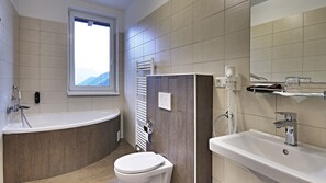 Standard Double Room, Hill View | Bathroom | Free toiletries, hair dryer, towels, soap - Hotel Havrania (ZÁZRIVÁ)