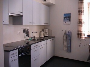 Fridge, oven, dishwasher, cookware/dishes/utensils - Tuor 156, (Ardez). by Interhome (Ardez)