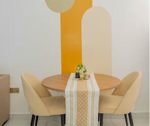 Dining - Lovely 1-bedroom apartment in vibrant Nairobi perfect for your stay (Nairobi)