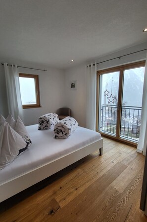 1 bedroom - Chasa Scandella, (Sent). by Interhome (Sent)