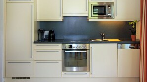 Frigorifero, microonde, forno, lavastoviglie