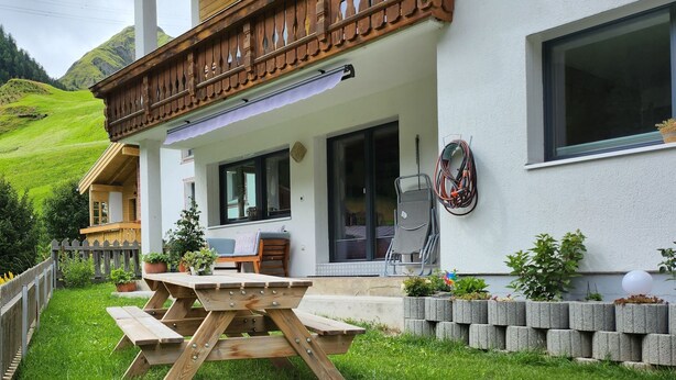 Outdoor dining - Ferienwohung Chasa Max, (Samnaun-Plan) by Interhome (Samnaun)