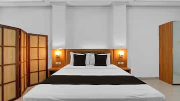 Family Suite | Desk, soundproofing, free WiFi, bed sheets