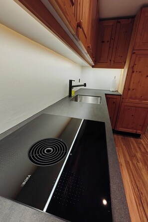 Fridge, oven, dishwasher, cookware/dishes/utensils - Chasa Salnuun, (Samnaun-Compatsch) by Interhome (Samnaun)