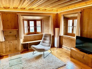 House - Chasa Stupan 1. Obergeschoss, (Ardez) by Interhome (Ardez)