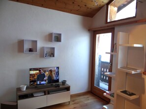 Interior - Curtin Sot 10A, (Sent). by Interhome (Sent)