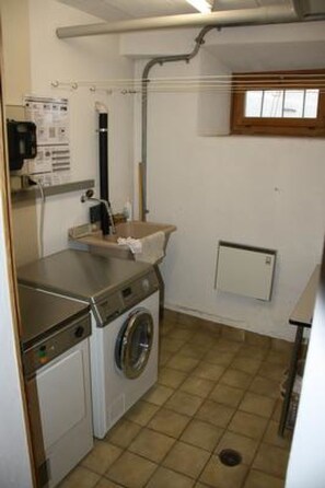 Unclassified image, 4 of 14, button