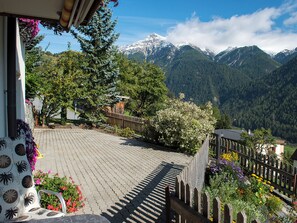 Property grounds - Chasa Plajet 8B, (Ramosch). by Interhome (Ramosch)