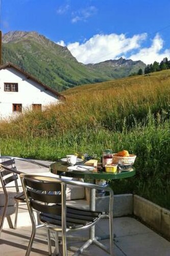 Chasa Tablà, (Guarda) by Interhome